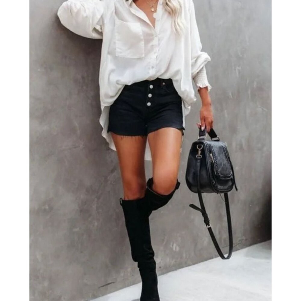 American Eagle Black Next Level Stretch Button Fly Midi Shorts SZ 4